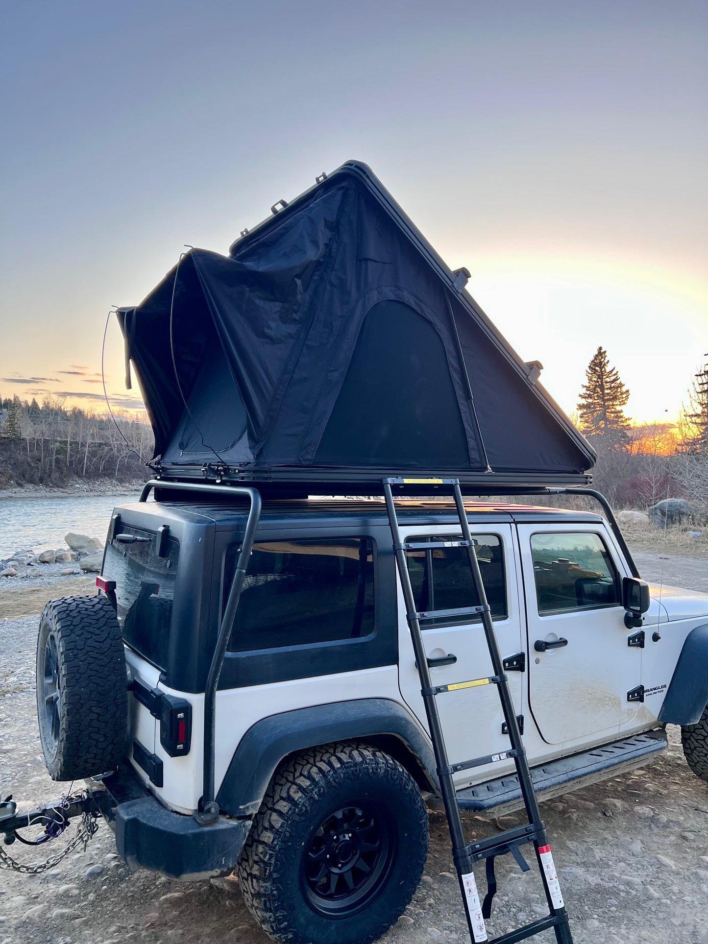 NorthPaw APEX Hard Shell Rooftop Tent
