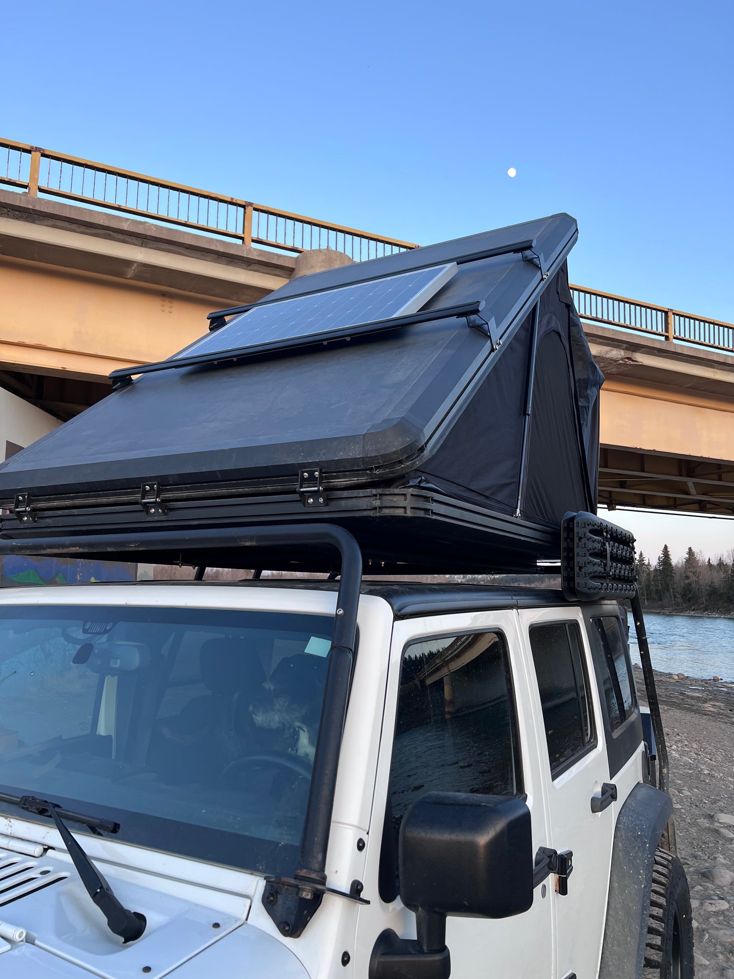 NorthPaw APEX Hard Shell Rooftop Tent