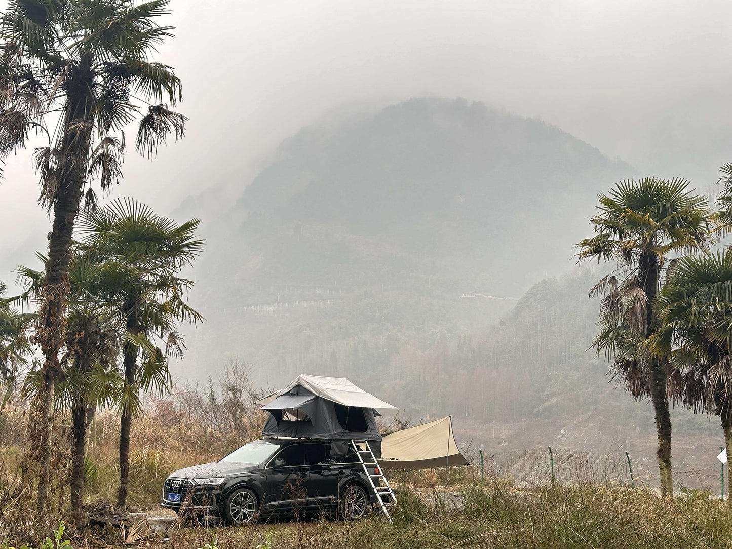 RENTAL - NorthPaw ROAM Rooftop Tent
